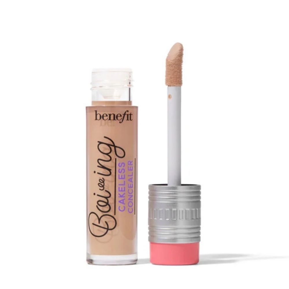 NIB Boi-Ing Cakeless Concealer mini in shade 4